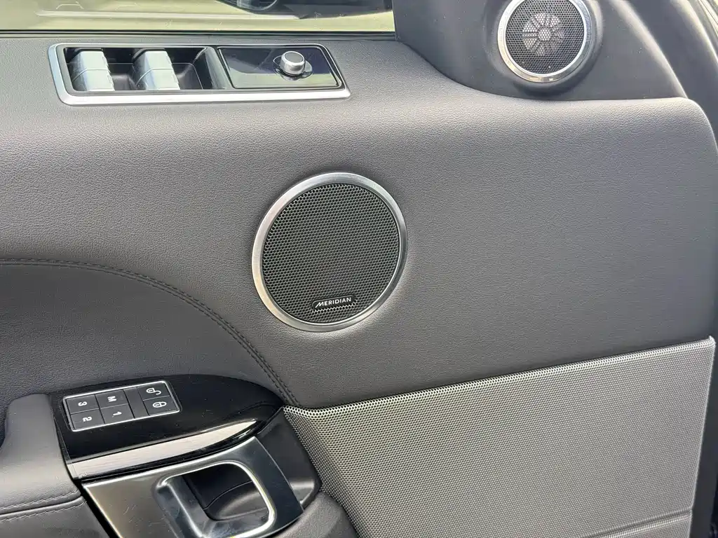Land Rover Sport 2020 — фото 13