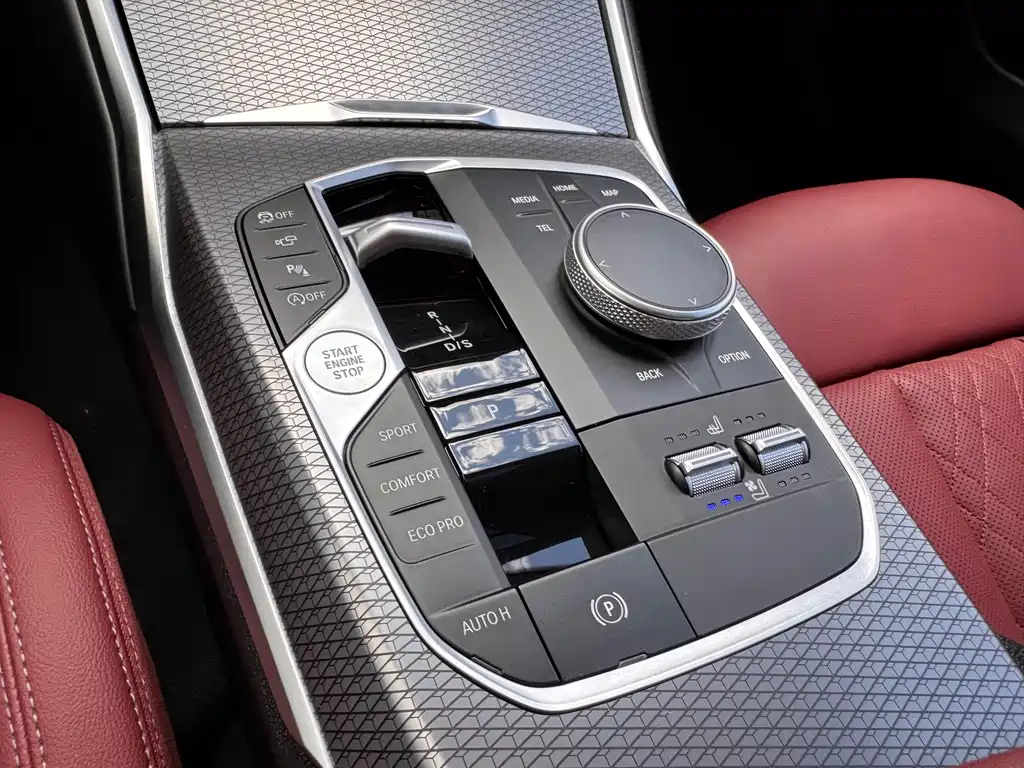BMW 3 Series 2024 — фото 10