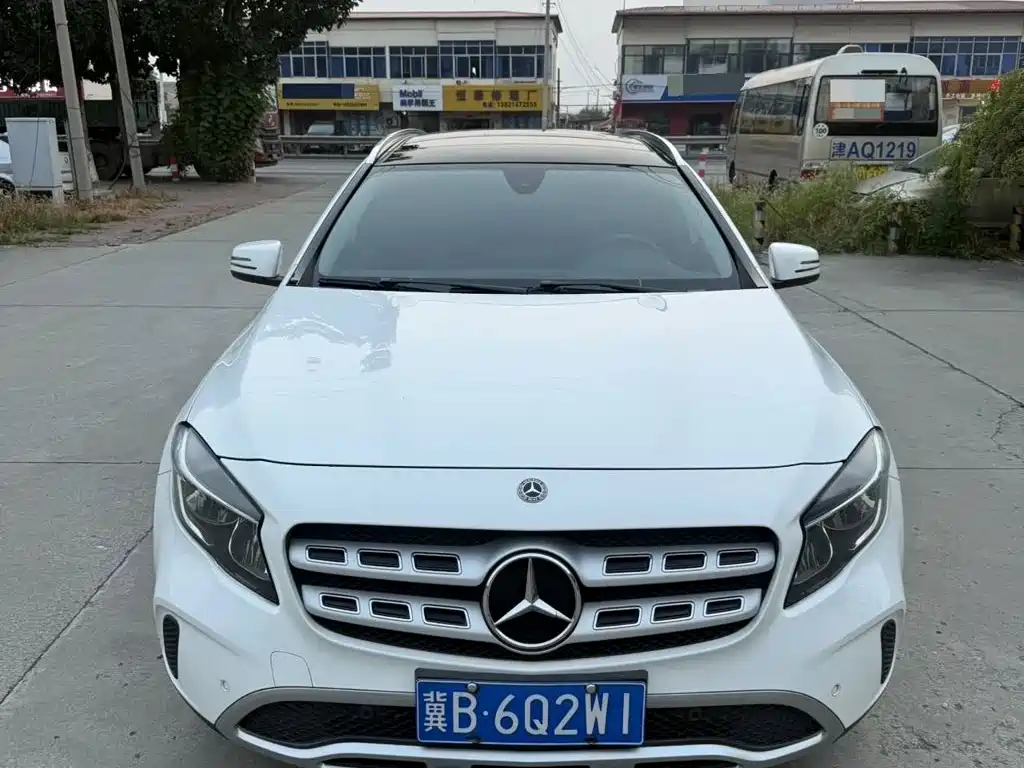 Mercedes-Benz GLA 2017 — фото 2