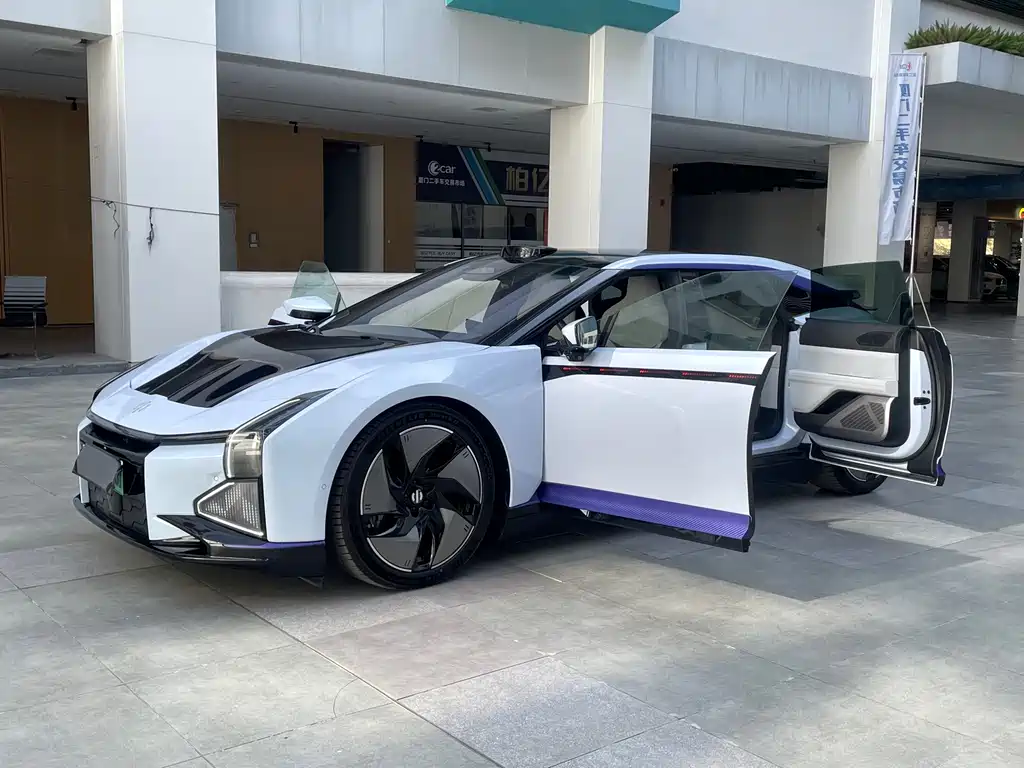 HiPhi Z 2022