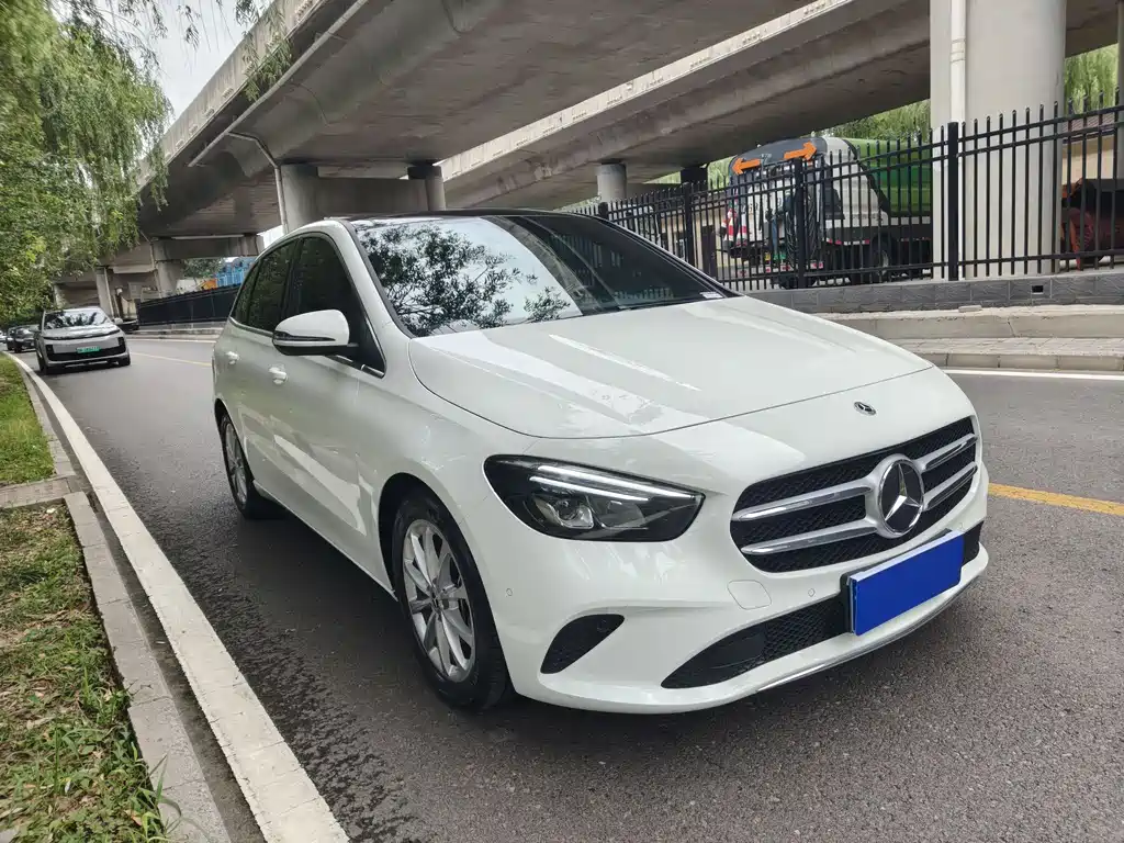 Mercedes-Benz B-Class 2023
