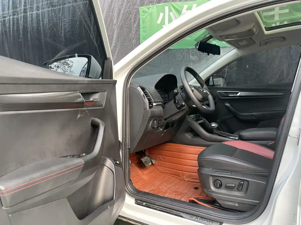 Skoda Karoq 2023 — фото 16