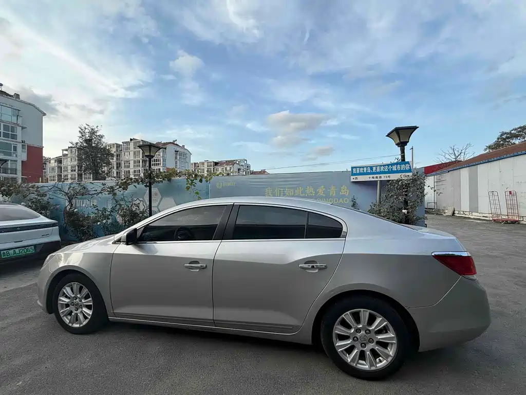 Buick LaCrosse 2012 — фото 12