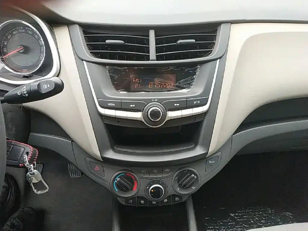 Chevrolet Sail 2016 — фото 13