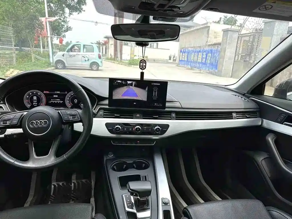 Audi A4L 2020
