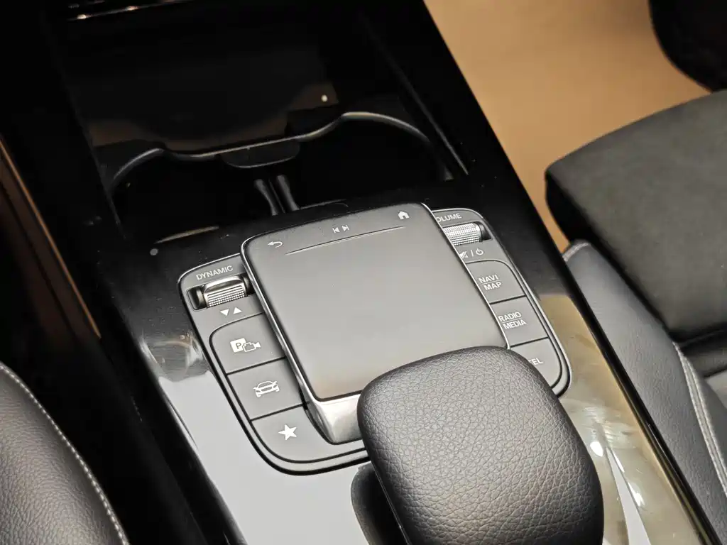 Mercedes-Benz A-Class 2021 — фото 18