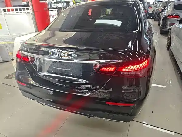 Mercedes-Benz E-Class 2023