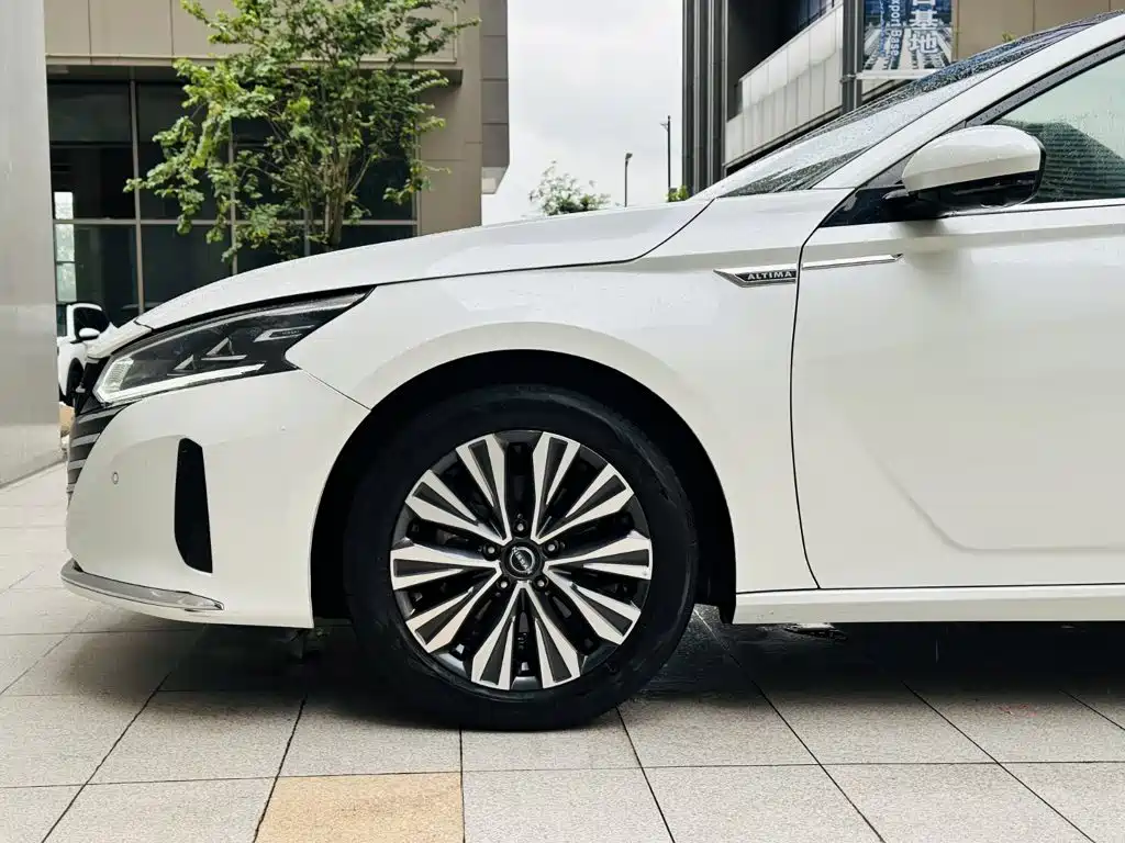 Nissan Teana 2023 — фото 20