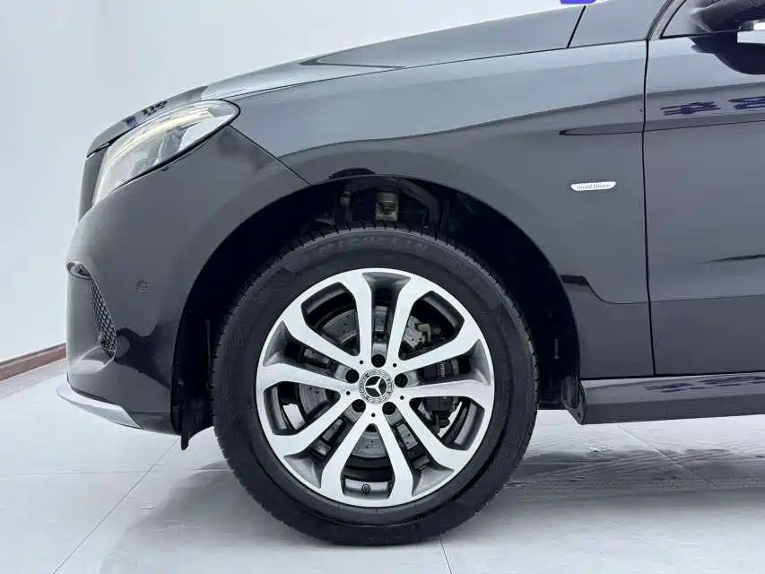 Mercedes-Benz GLE 2019 — фото 11