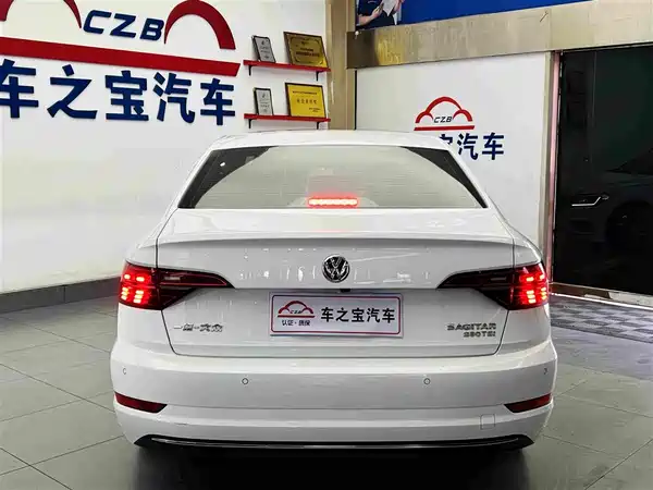 Volkswagen Sagitar 2020