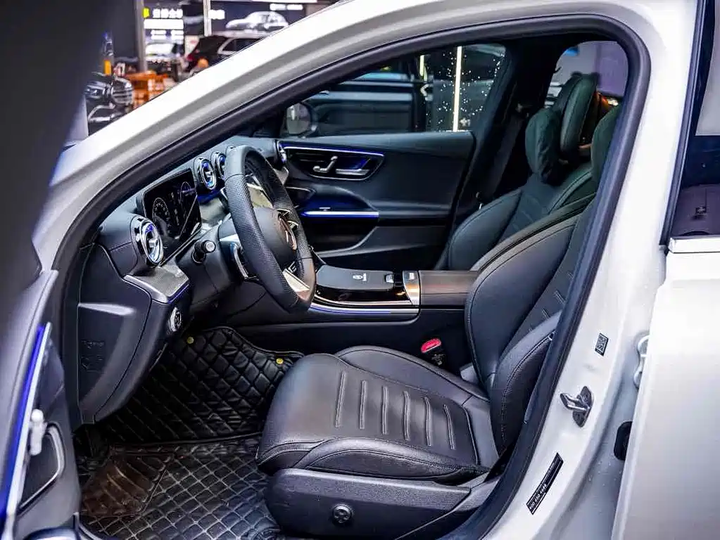 Mercedes-Benz C-Class 2025 — фото 5