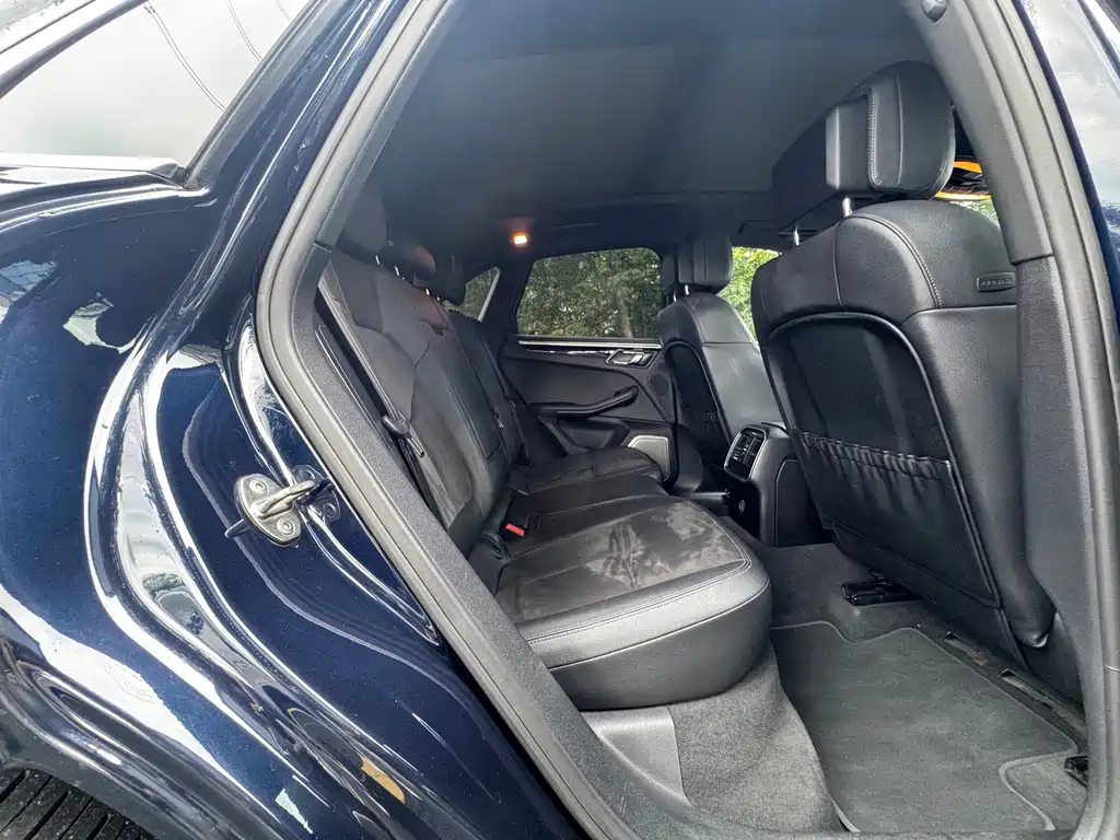 Porsche Macan 2019 — фото 14
