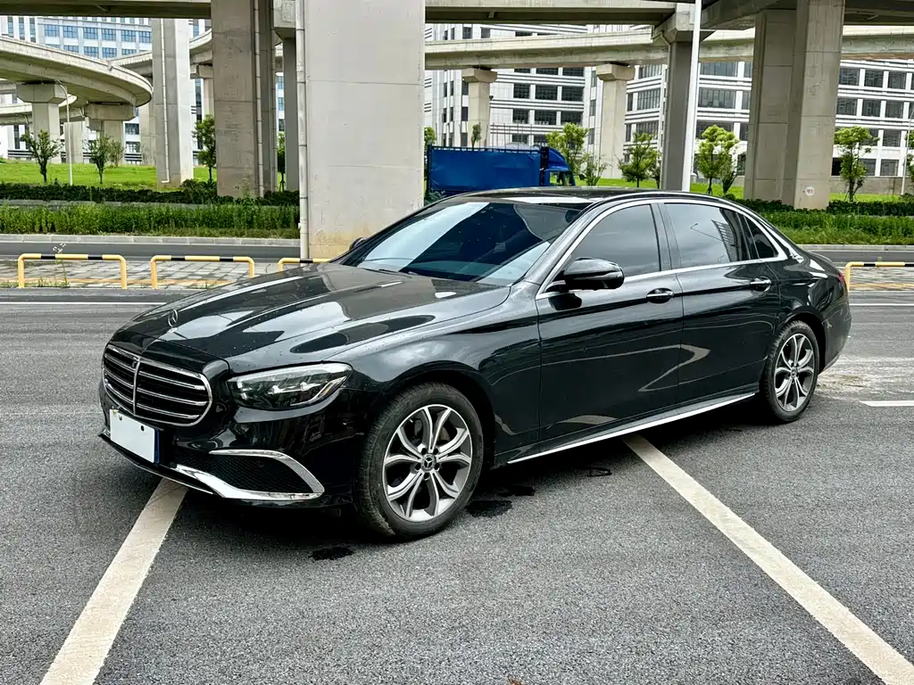 Mercedes-Benz E-Class 2021 — фото 1