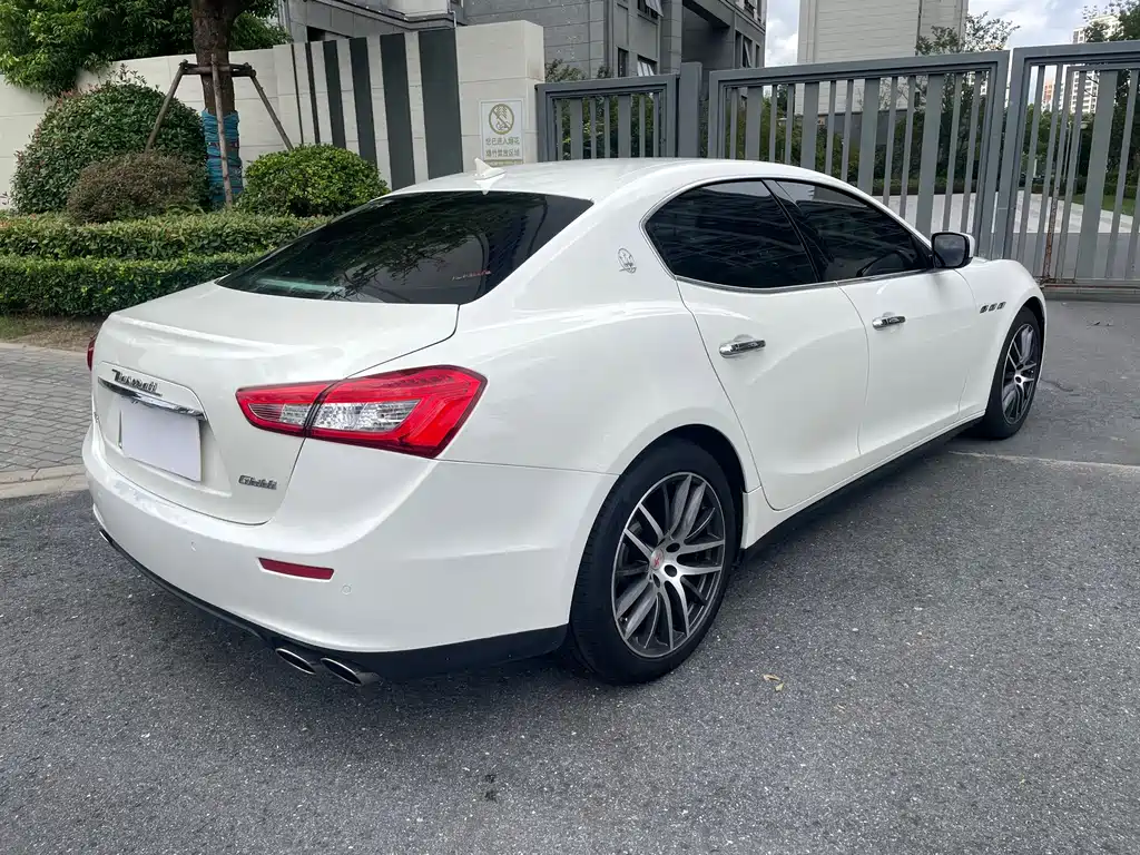 Maserati Ghibli 2016 — фото 4