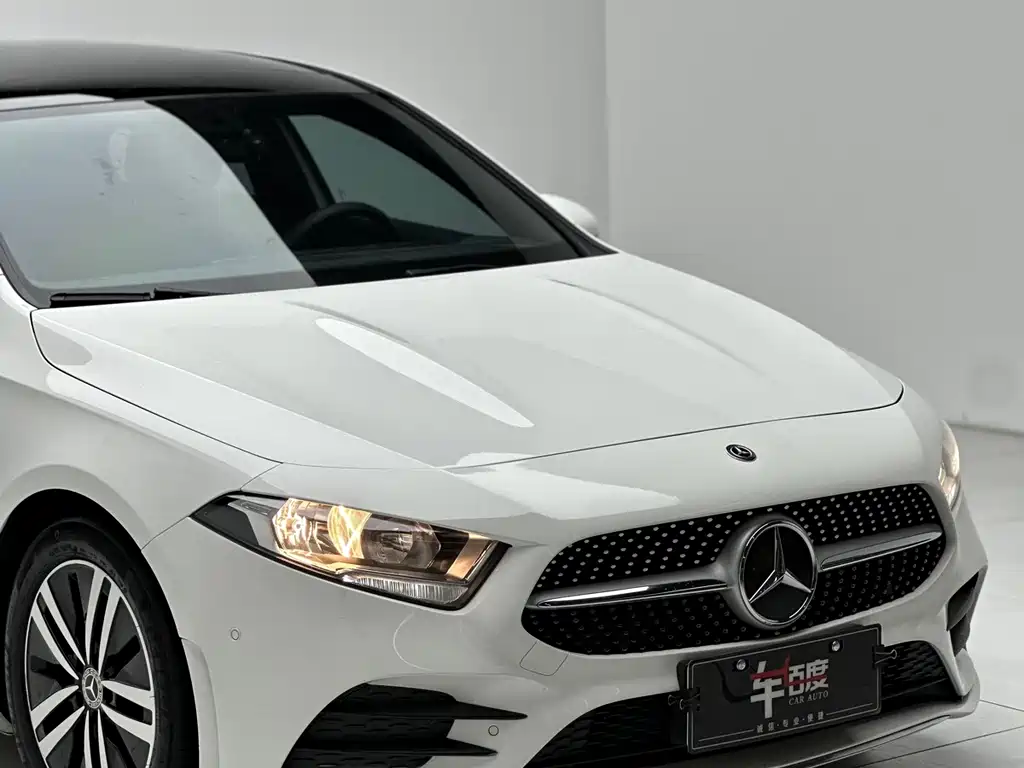 Mercedes-Benz A-Class 2019 — фото 11