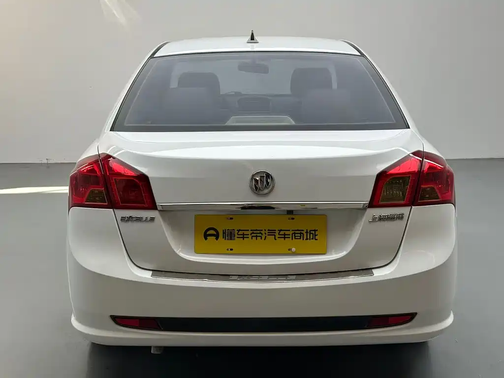 Buick Excelle 2015 — фото 8