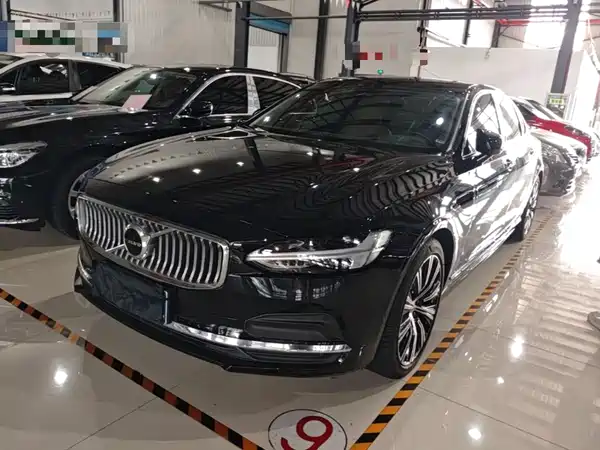 Volvo S90 2022