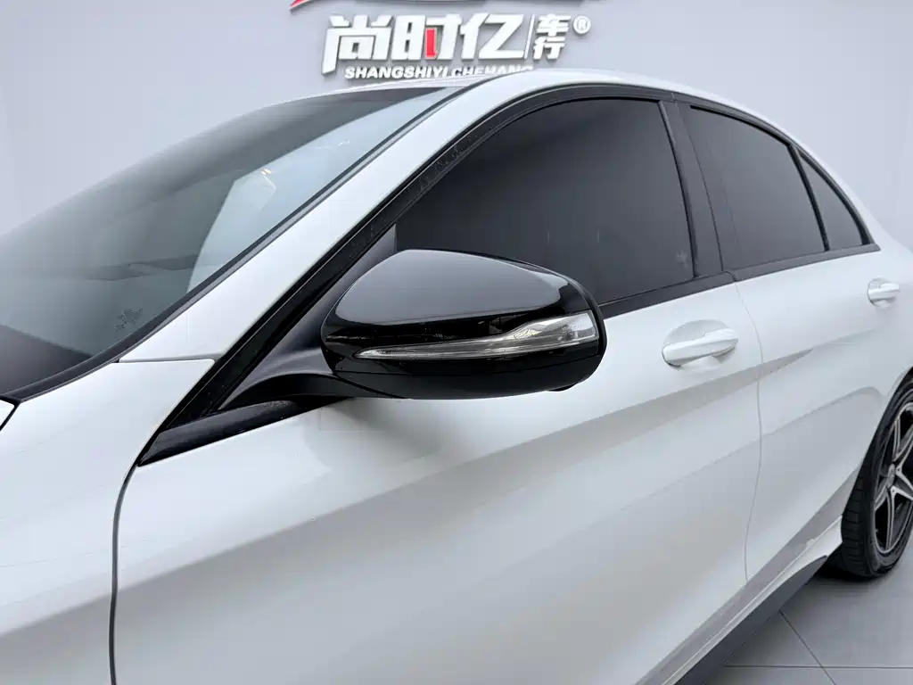 Mercedes-Benz C-Class 2019 — фото 12