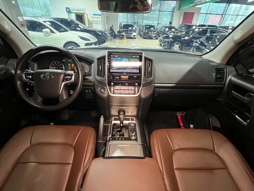 Toyota Land Cruiser 2019 — фото 21