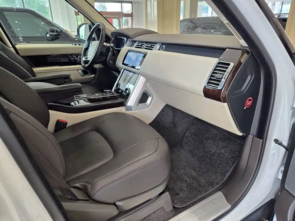 Land Rover Range Rover 2019 — фото 11