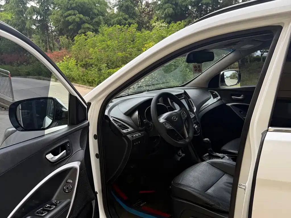 Hyundai Santa Fe 2014