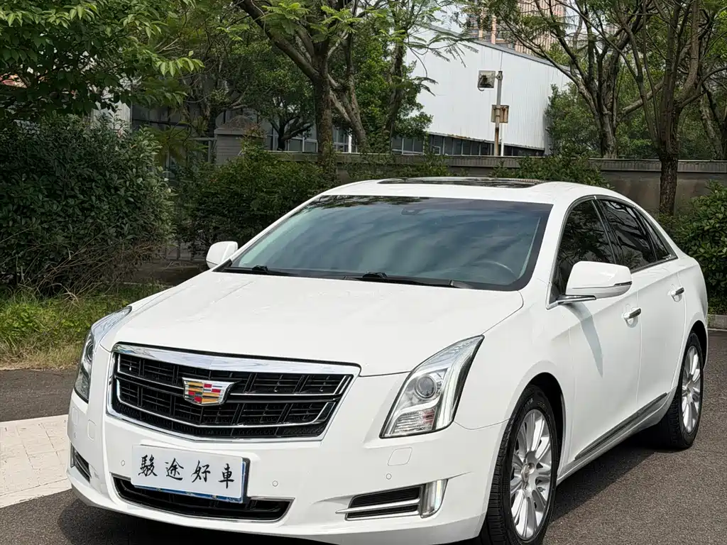 Cadillac XTS 2016 — фото 1