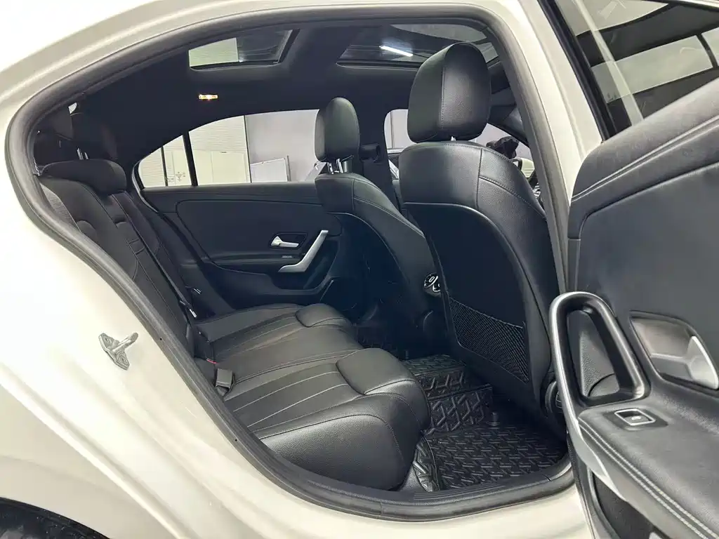 Mercedes-Benz A-Class 2022 — фото 20