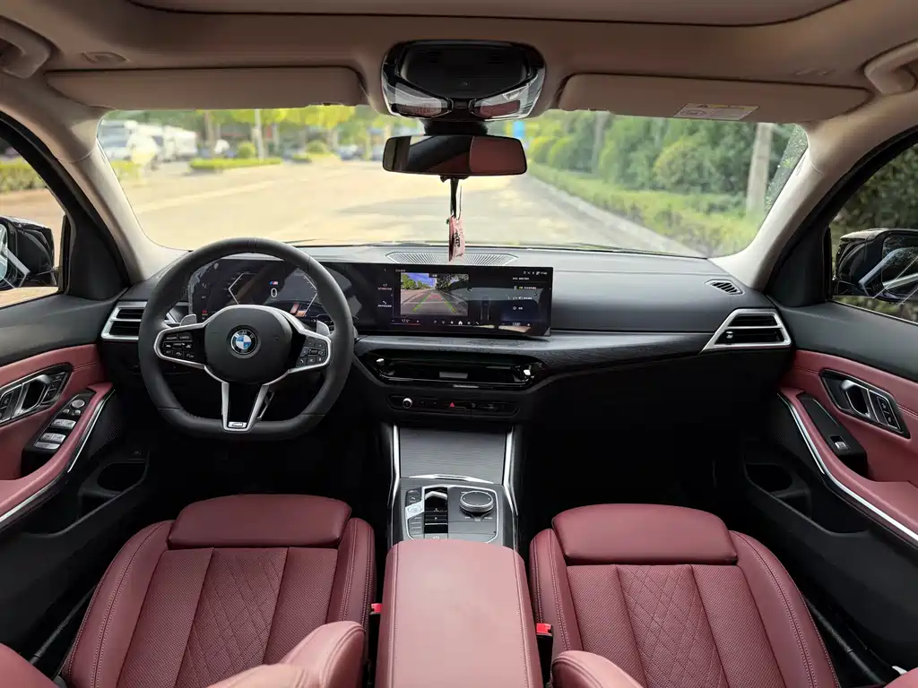 BMW 3 Series 2025