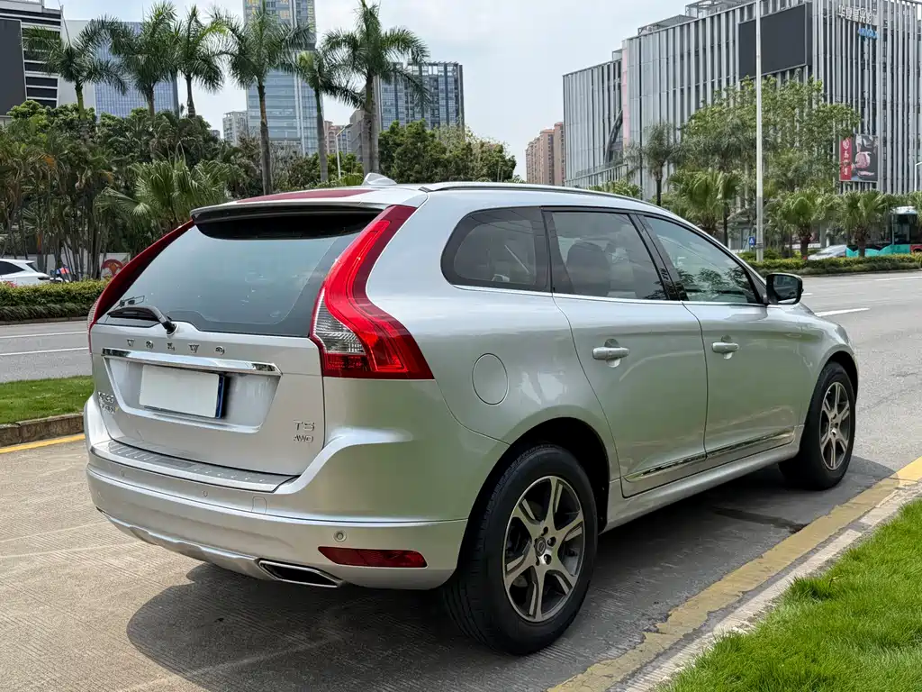 Volvo XC60 2015 — фото 4