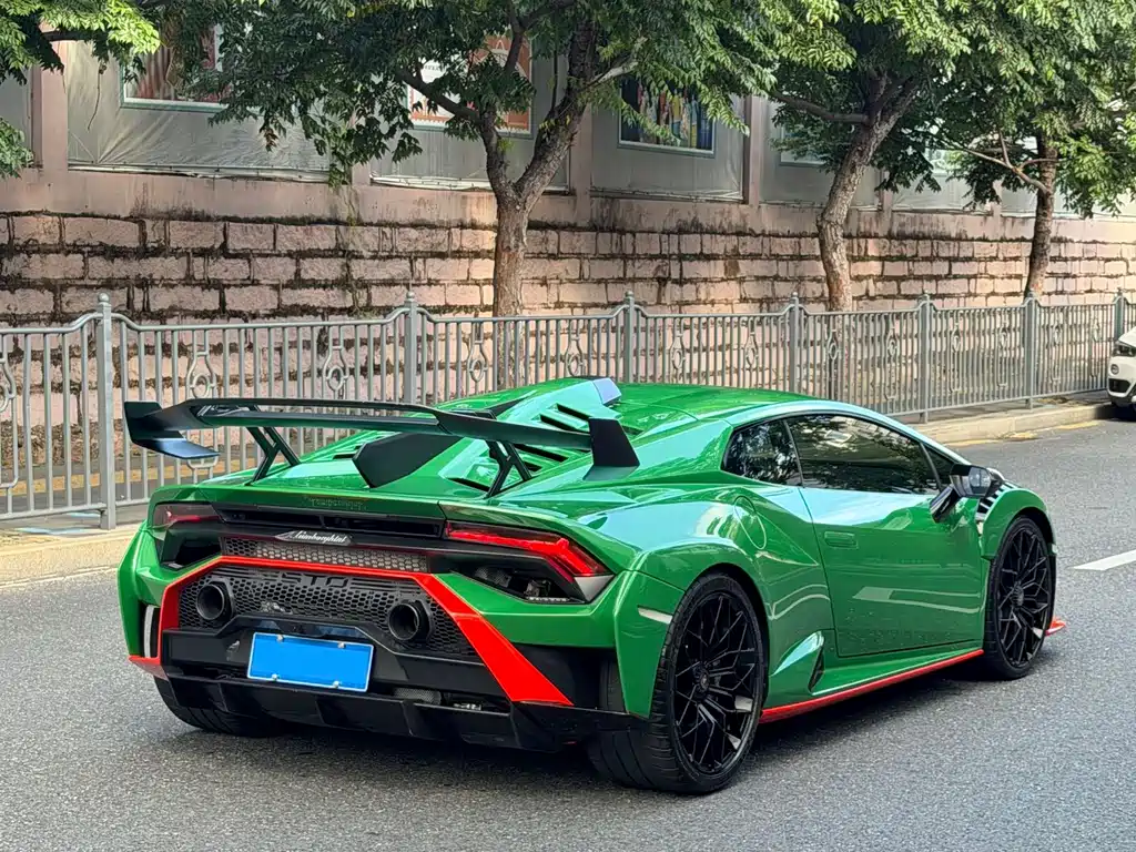 Lamborghini Huracan 2022 — фото 11