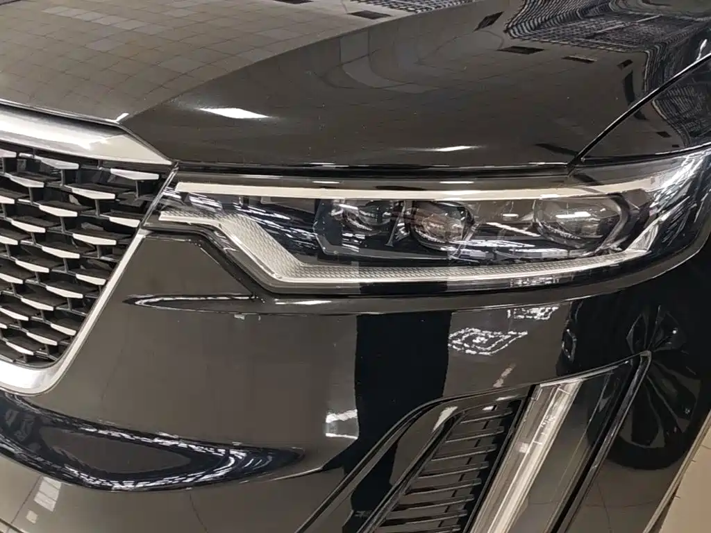 Cadillac XT6 2022 — фото 24