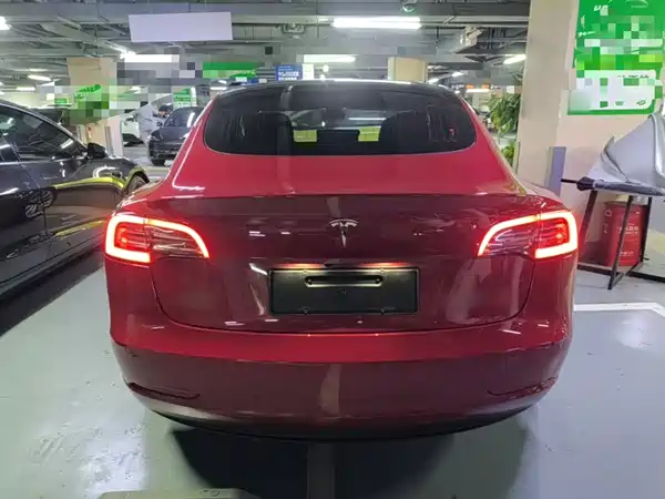 Tesla Model 3 2020