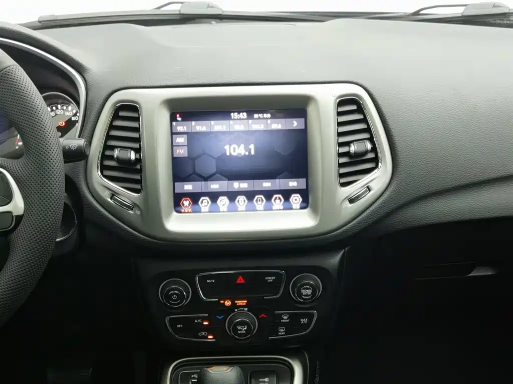Jeep Compass 2019 — фото 12