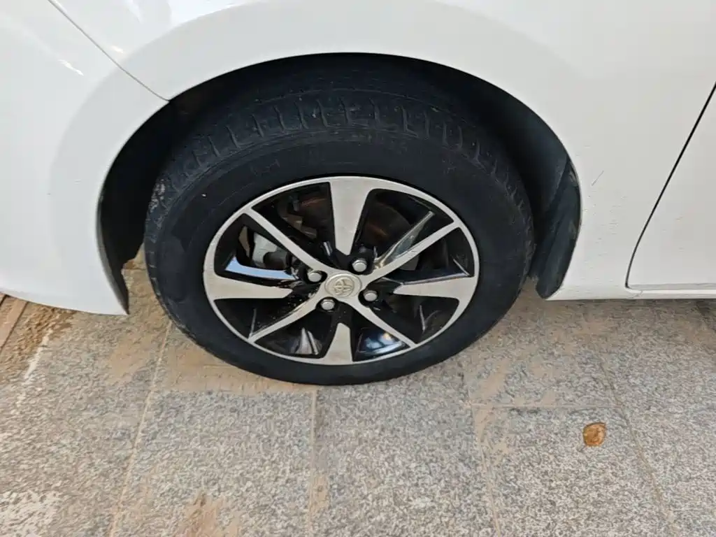Toyota Yaris L 2016 — фото 23
