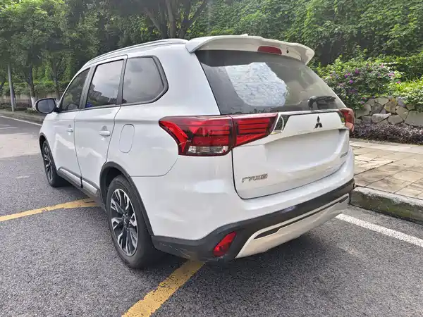 Mitsubishi Outlander 2019