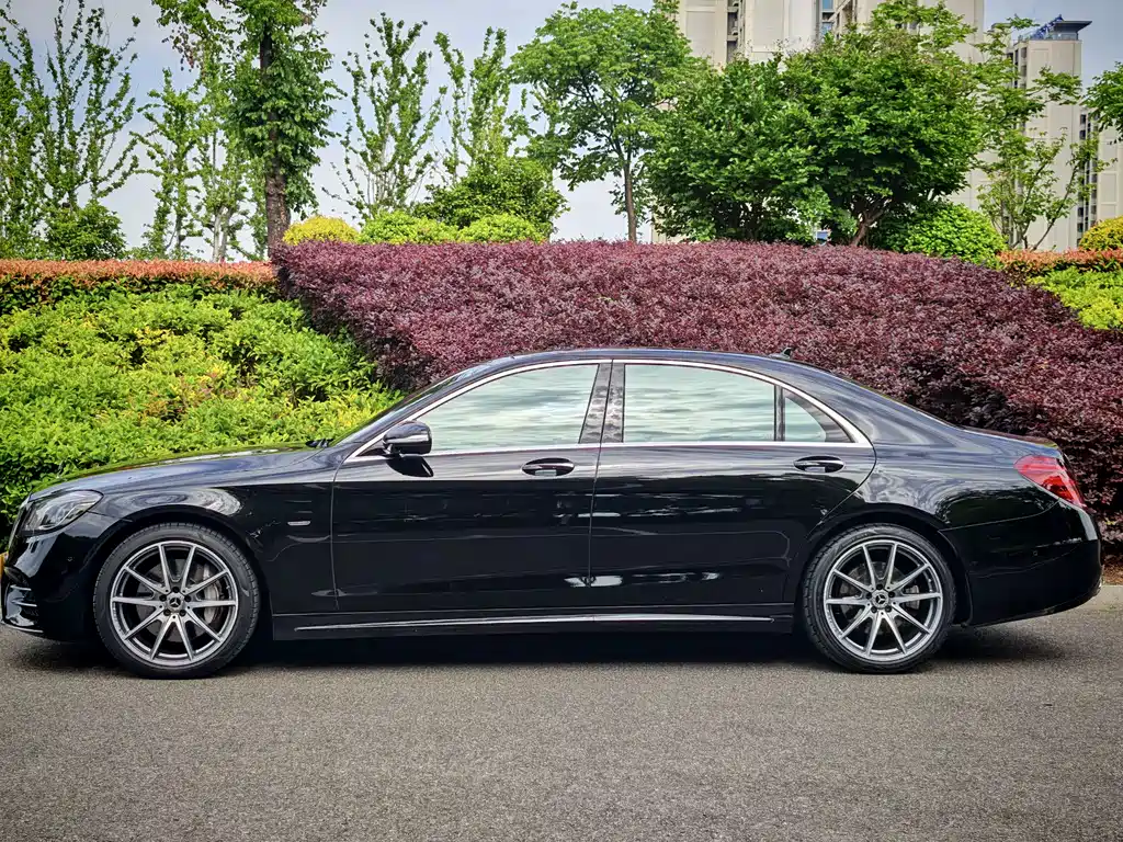 Mercedes-Benz S-Class 2020