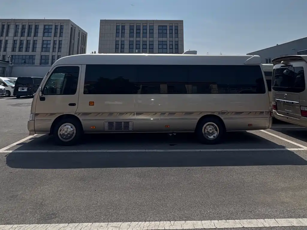 Toyota Coaster 2020