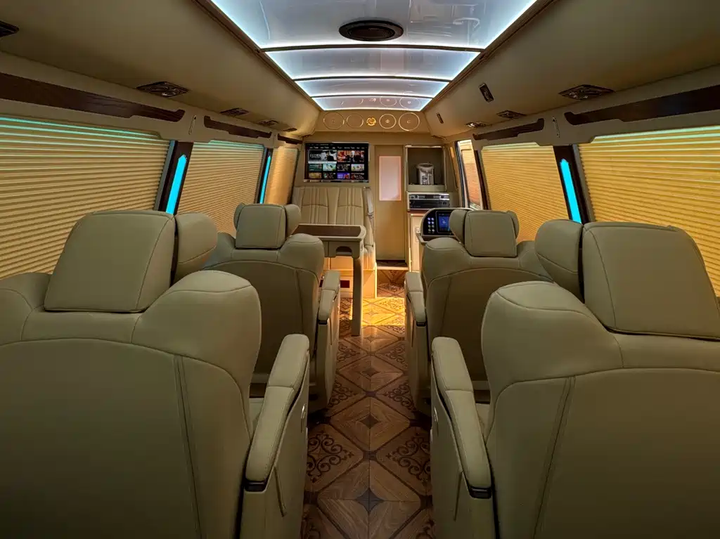 Toyota Coaster 2020 — фото 24
