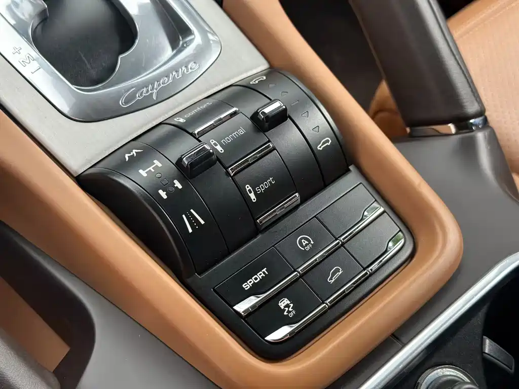 Porsche Cayenne 2011 — фото 16