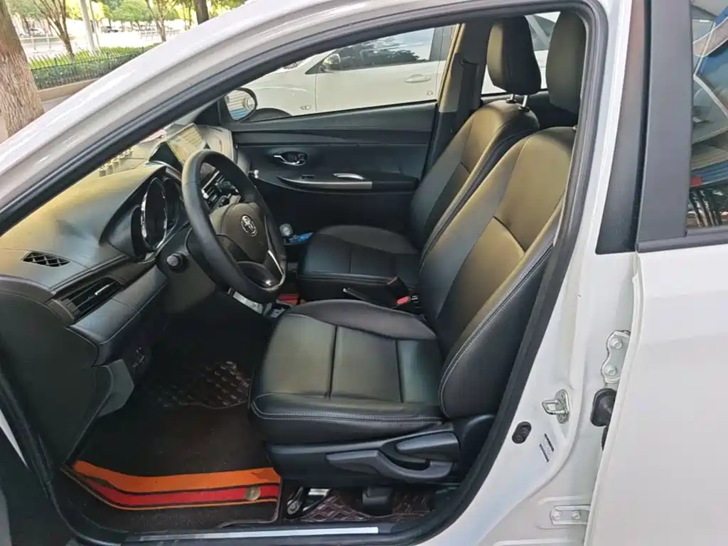Toyota Yaris L 2016 — фото 15