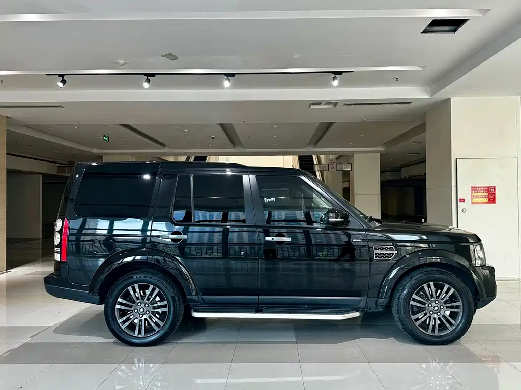 Land Rover Discovery 2016