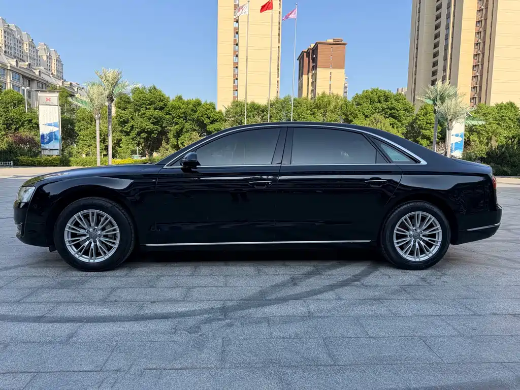 Audi A8 2014