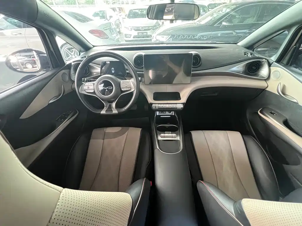 BYD Dolphin 2023 — фото 13