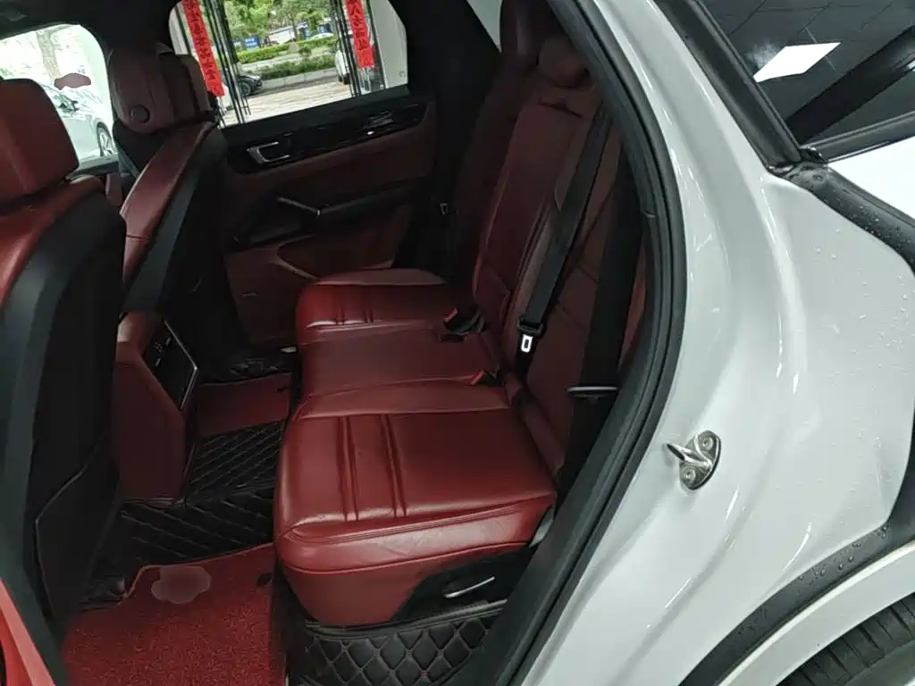 Porsche Cayenne Hybrid 2020 — фото 17