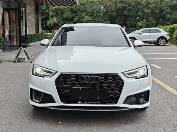 Audi A4L 2019