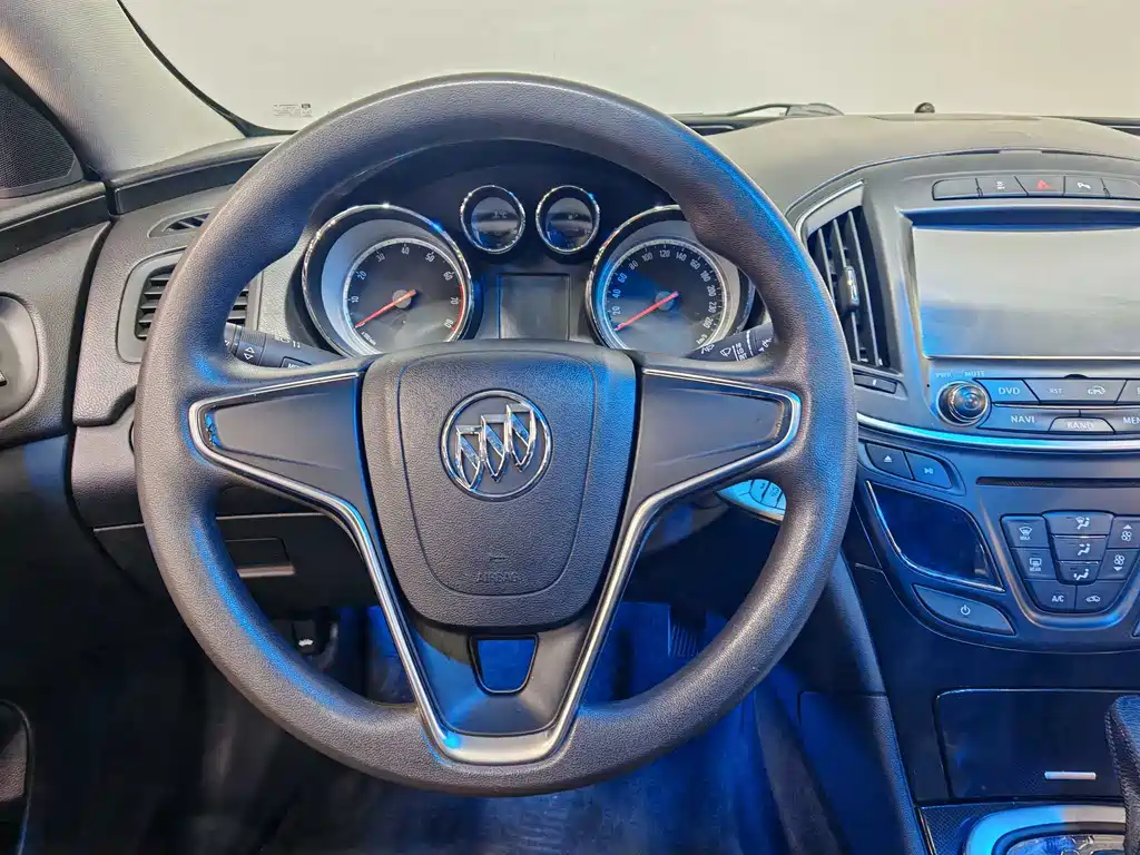 Buick Regal 2017 — фото 10