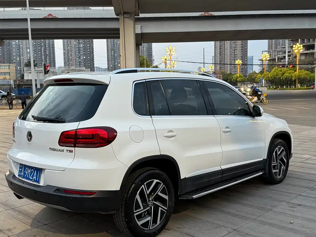 Volkswagen Tiguan 2014 — фото 4