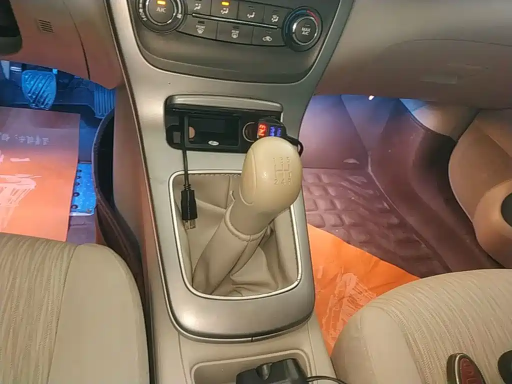 Nissan Sylphy 2015 — фото 14