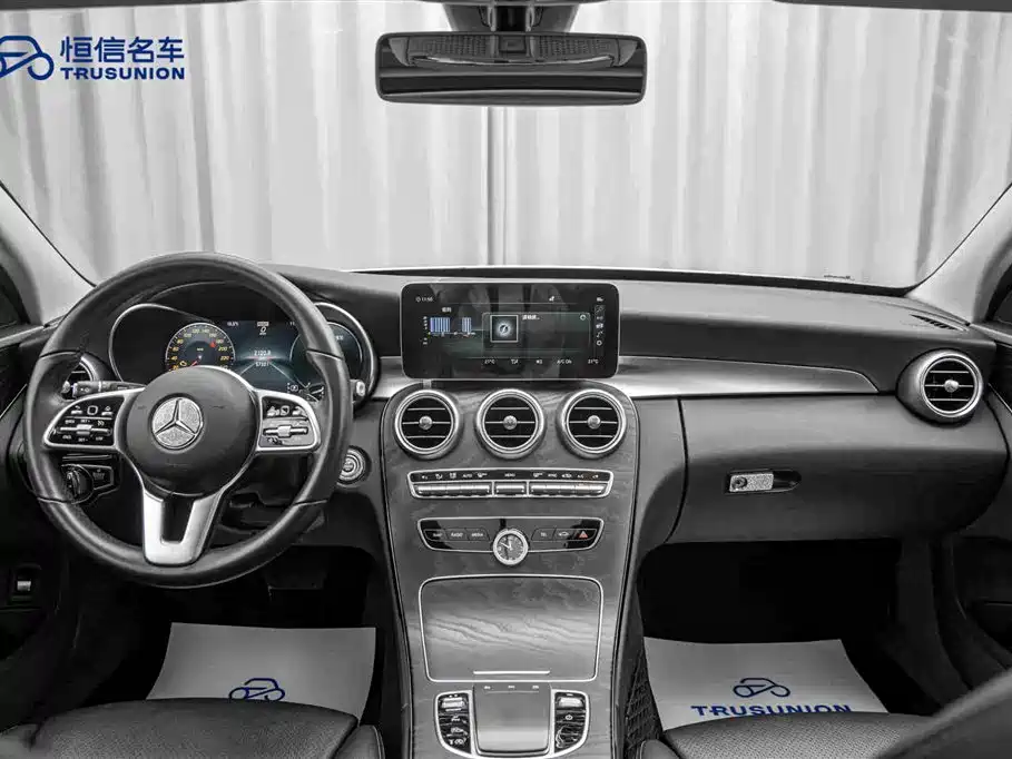 Mercedes-Benz C-Class 2019 — фото 13
