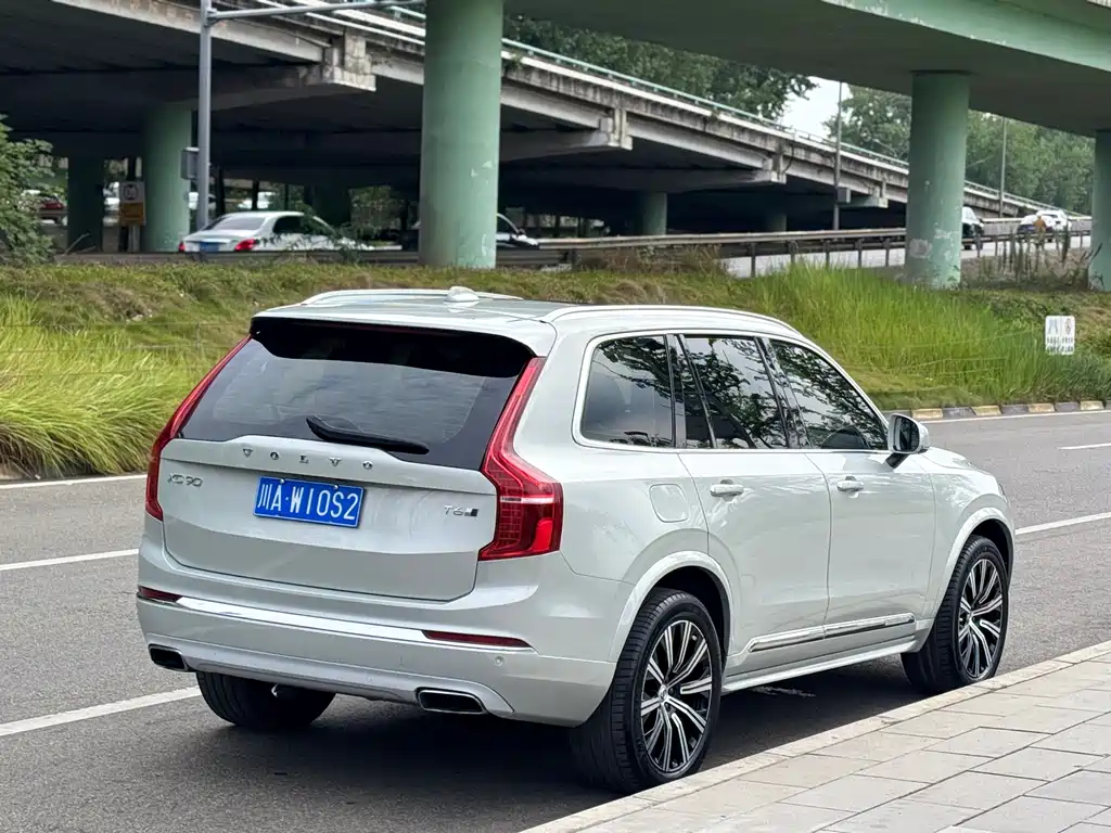 Volvo XC90 2020 — фото 17